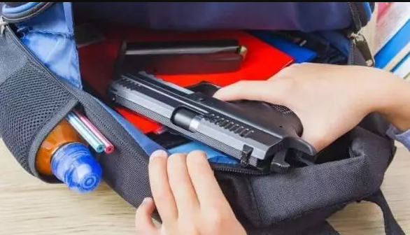 Estudiante Acuchilla A Su Profesora Y Amenaza A La Clase Con Pistola Juguete
